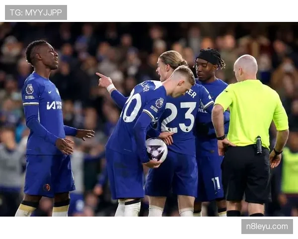 西甲转会市场再掀波澜，多队激烈争夺新星球员