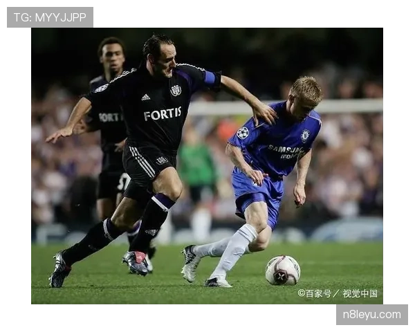 安德莱赫特防线坚如磐石,球队状态持续攀升引关注 安德莱赫特防线坚如磐石,球队状态持续攀升引关注