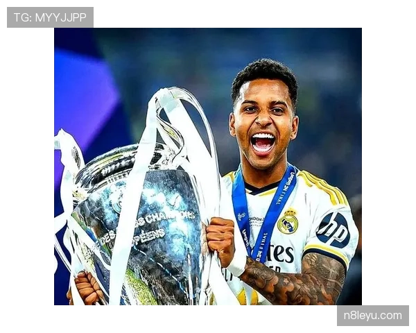 罗德里戈训练场表现稳健,精彩瞬间频现彰显巨大潜力 罗德里戈训练场表现稳健,精彩瞬间频现彰显巨大潜力