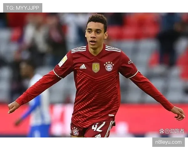拜仁新星穆西亚拉状态回暖，成为关键时刻的积分英雄