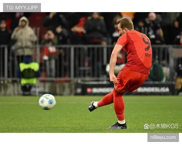 拜仁关键战表现波动显现，对赛季竞争格局带来变化