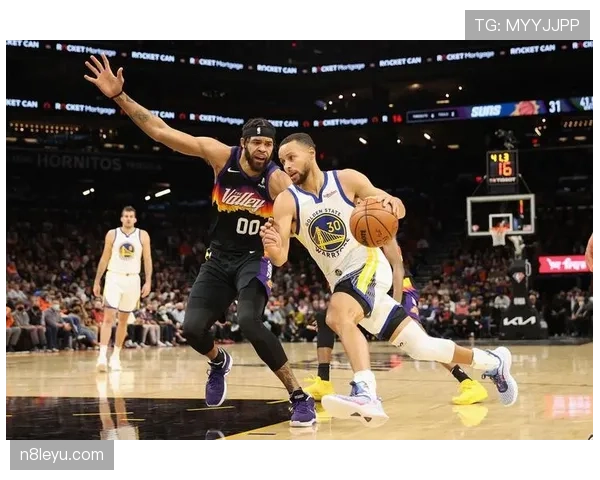 斯托贾科维奇利用挡拆提升三分命中率，拉开勇士进攻空间